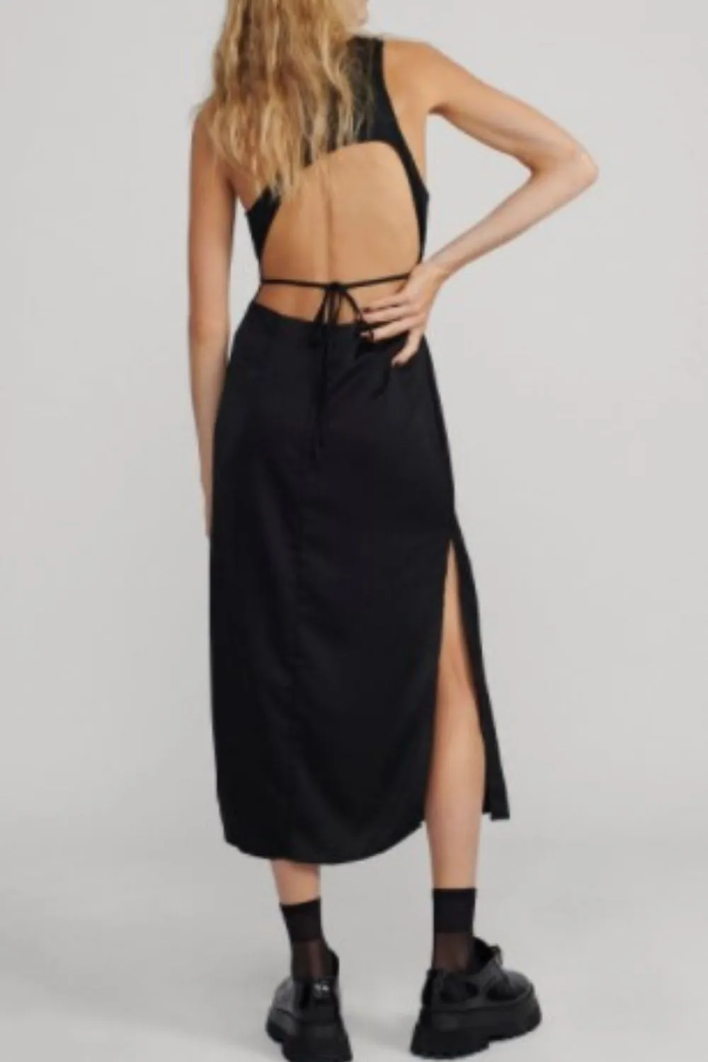 Backless Tie-Up Slit Midi Close Neck Dress