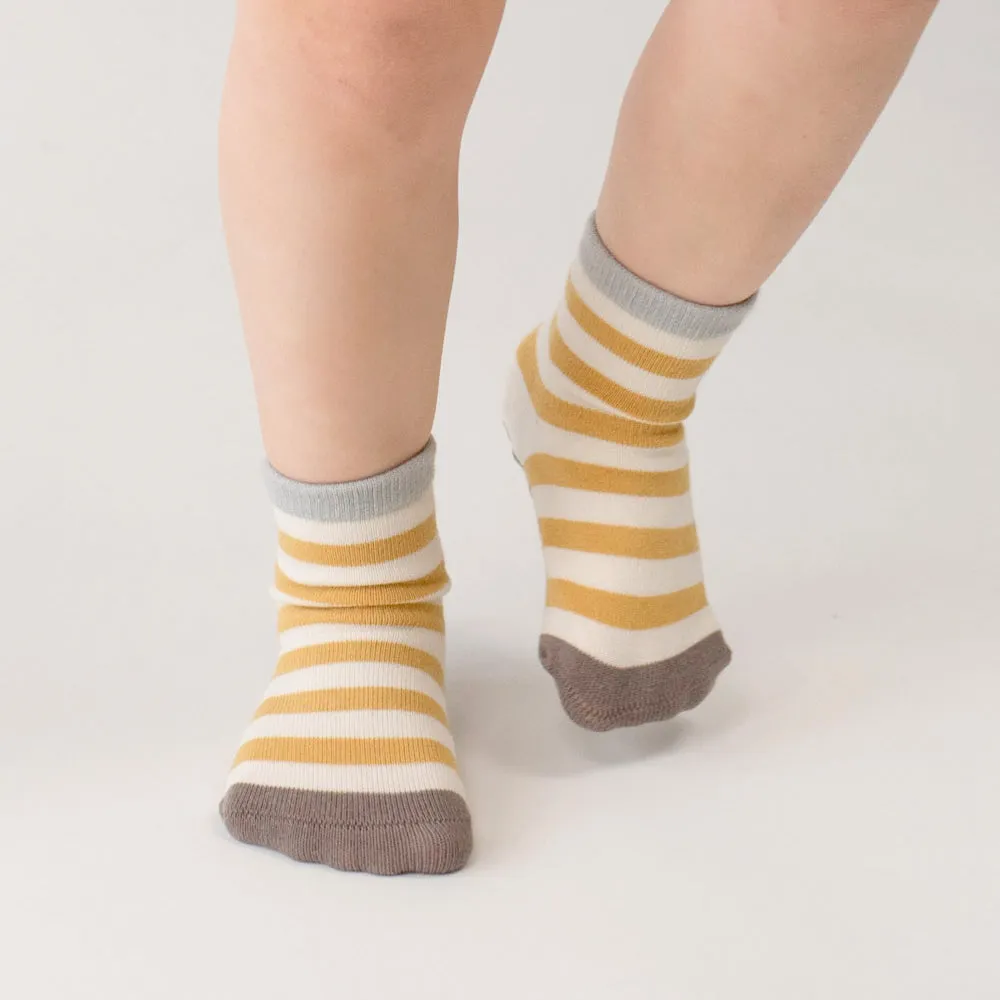 Cozy Non-Slip Socks (2 pack) - Stripe / Dots