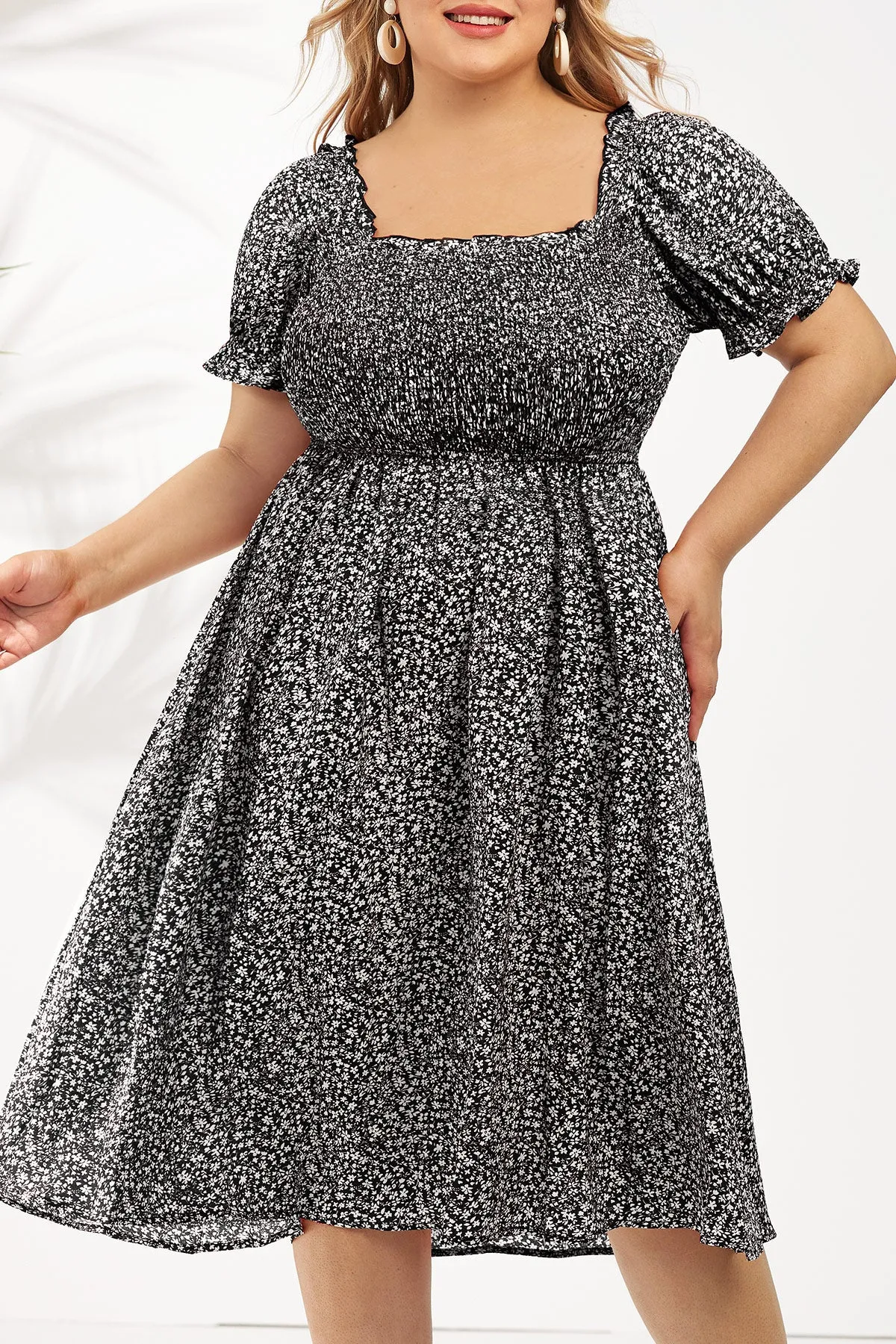 Disty Floral Square Neck Puff Sleeves Midi Dress