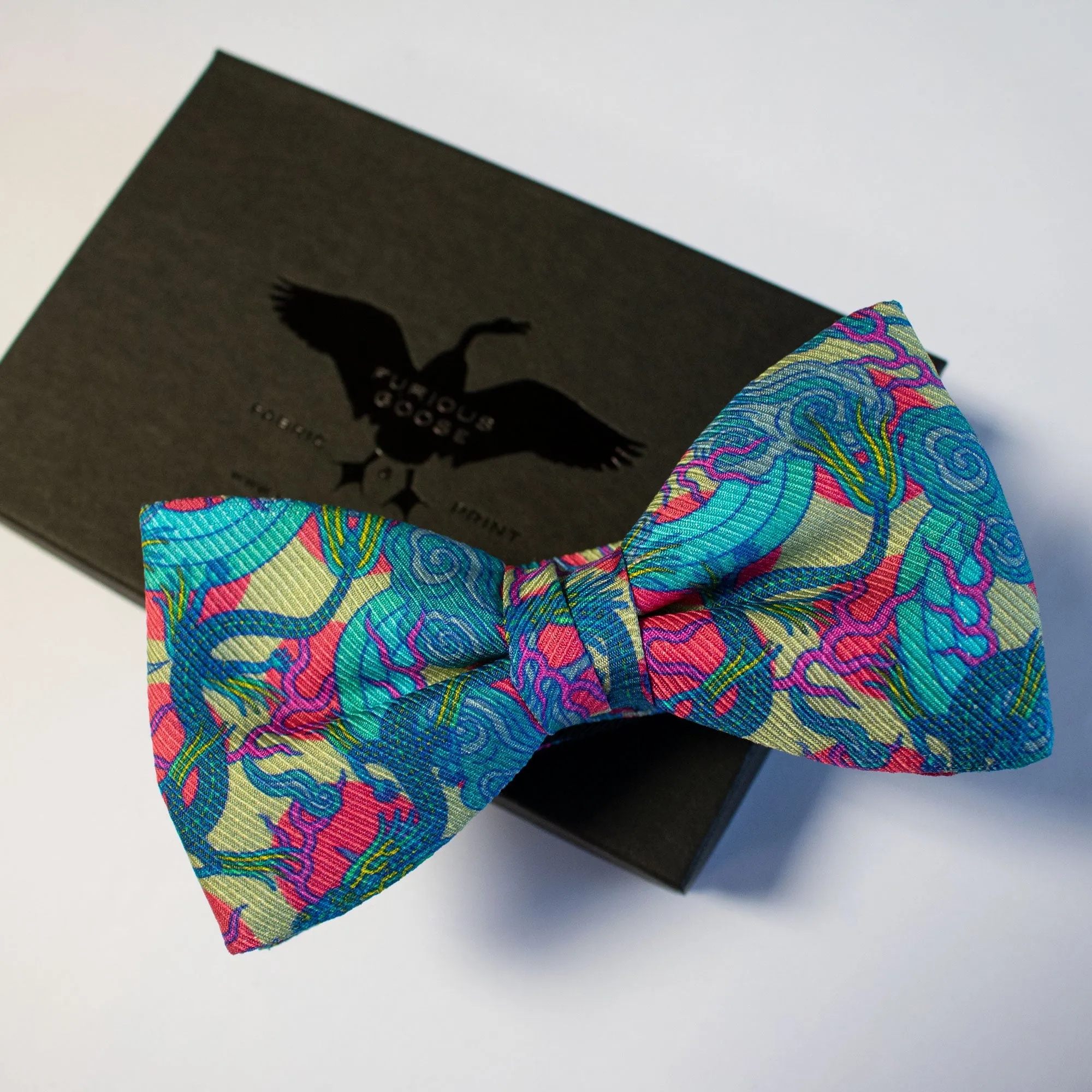 Dragon Bow Tie, Festum