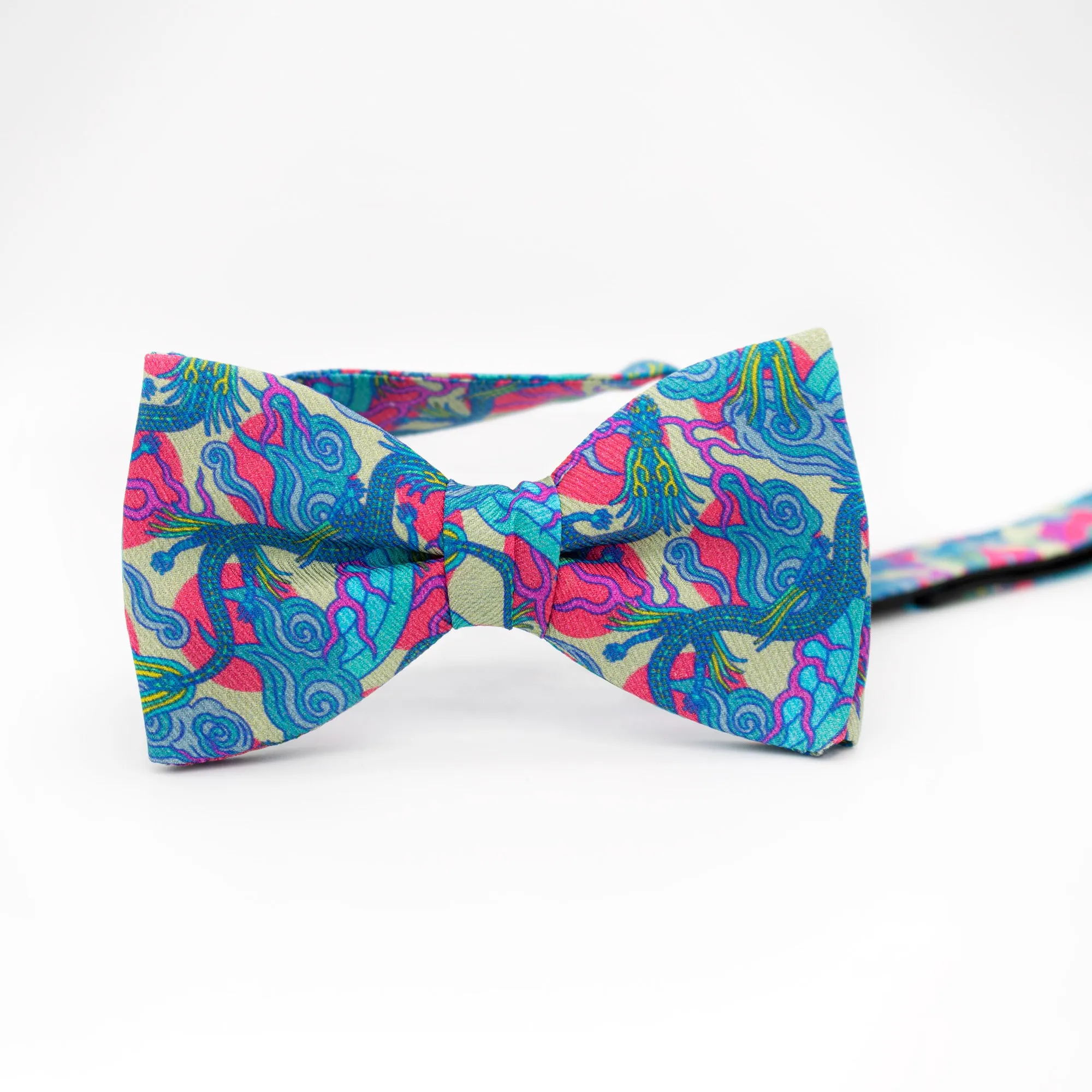 Dragon Bow Tie, Festum