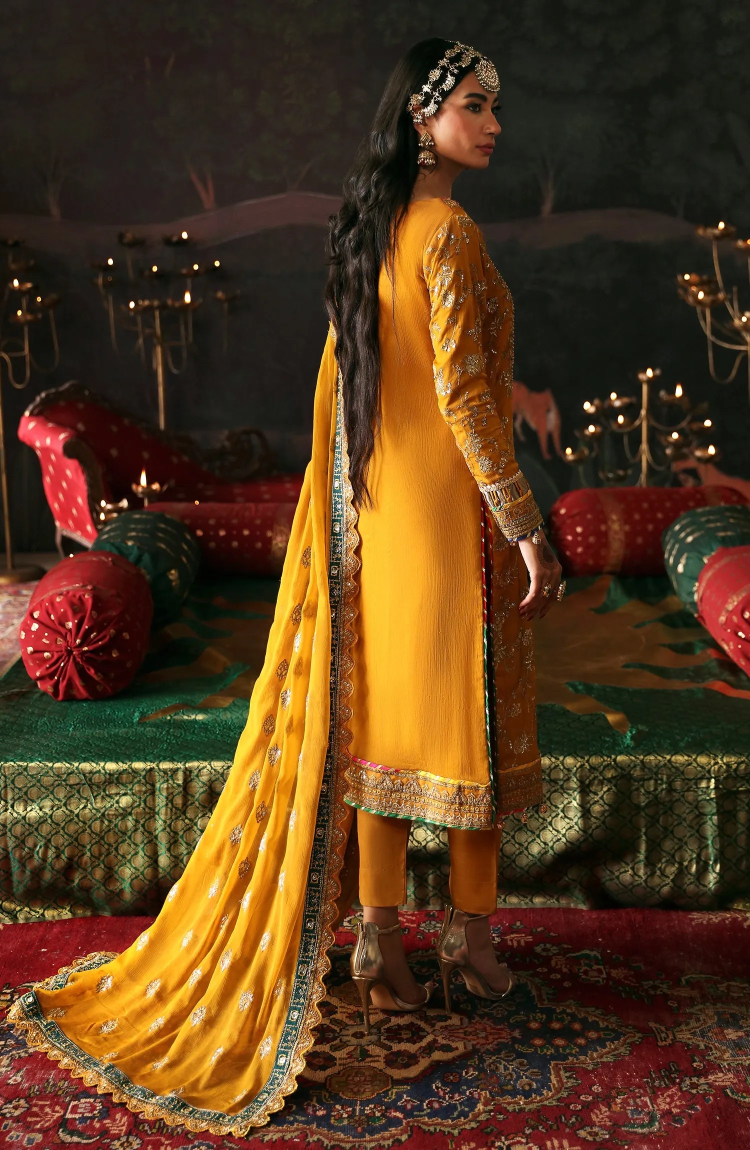 Emaan Adeel Devdas Exquisite Luxury Formals – ROSHAN JAHAN