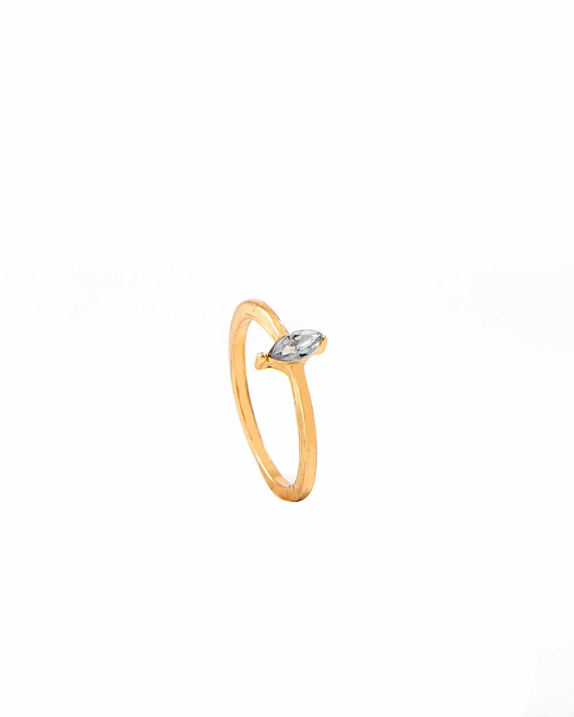 EXQUISITE LEAF SHAPE CRYSTAL RING 2463 - قلادة