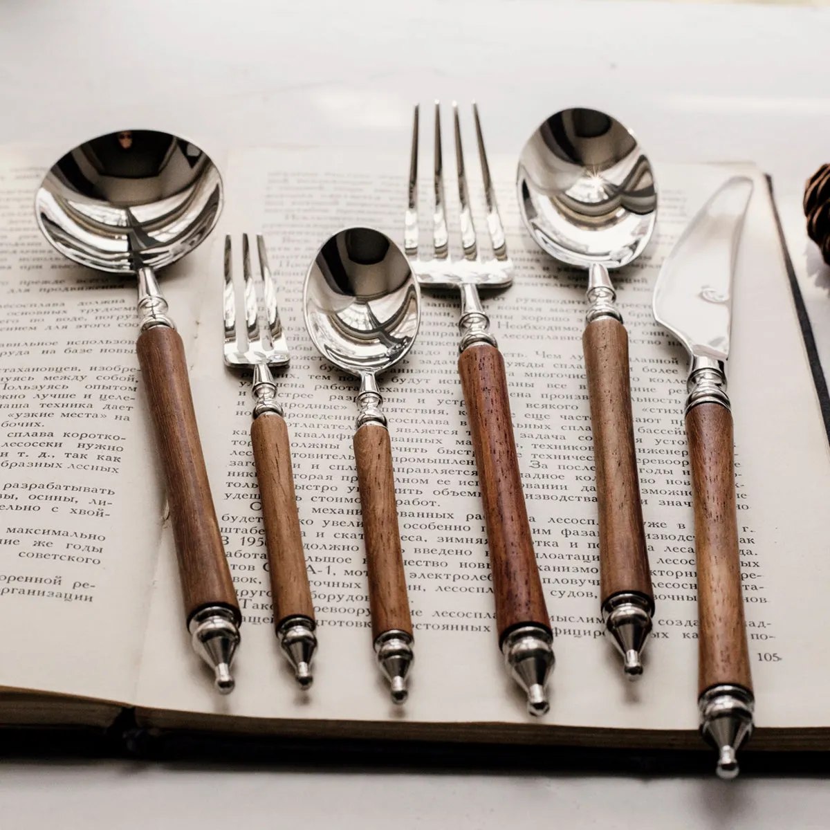 Exquisite Wooden Handle Cutlery Set