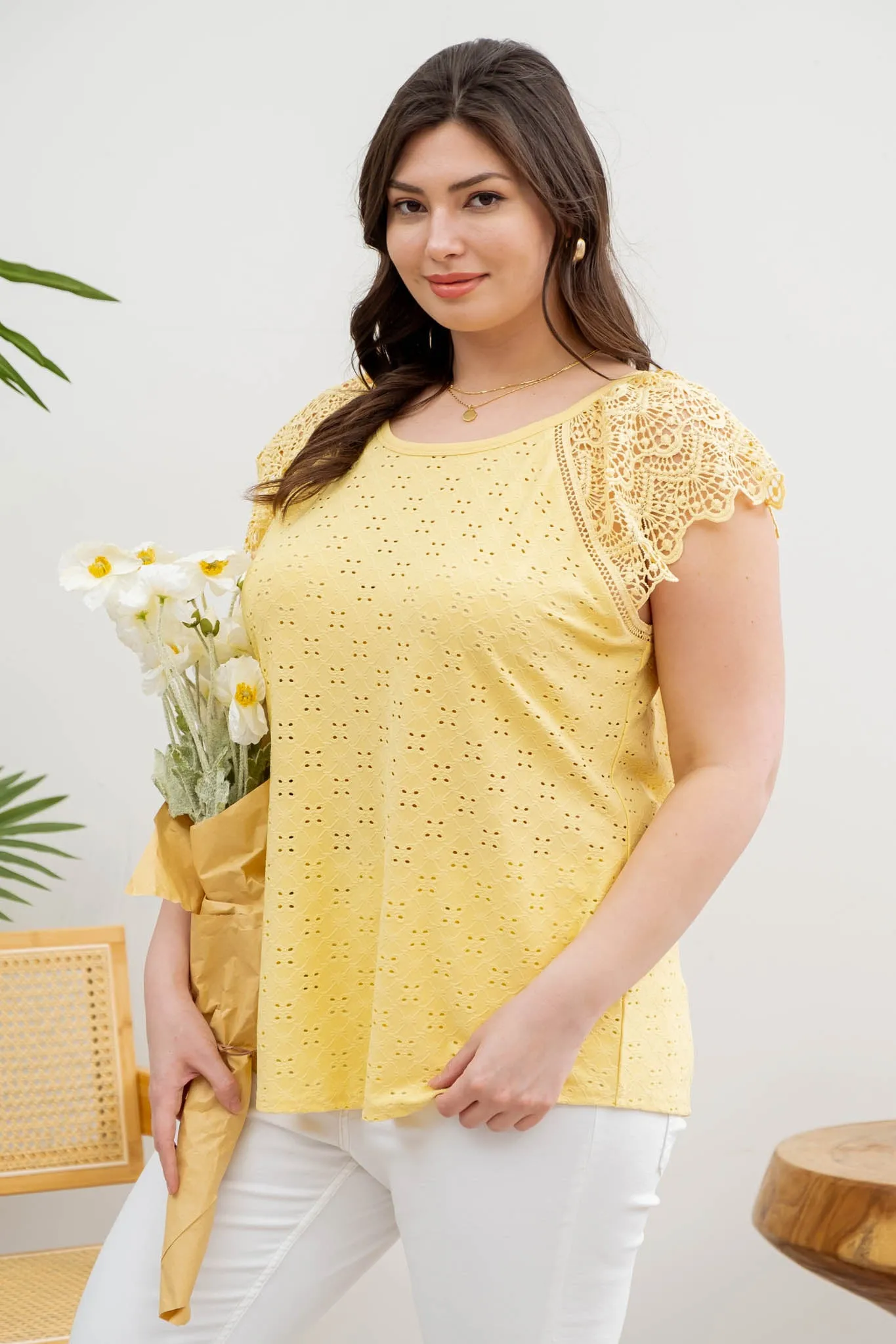 PLUS EYELET EMBROIDERY KNIT TOP