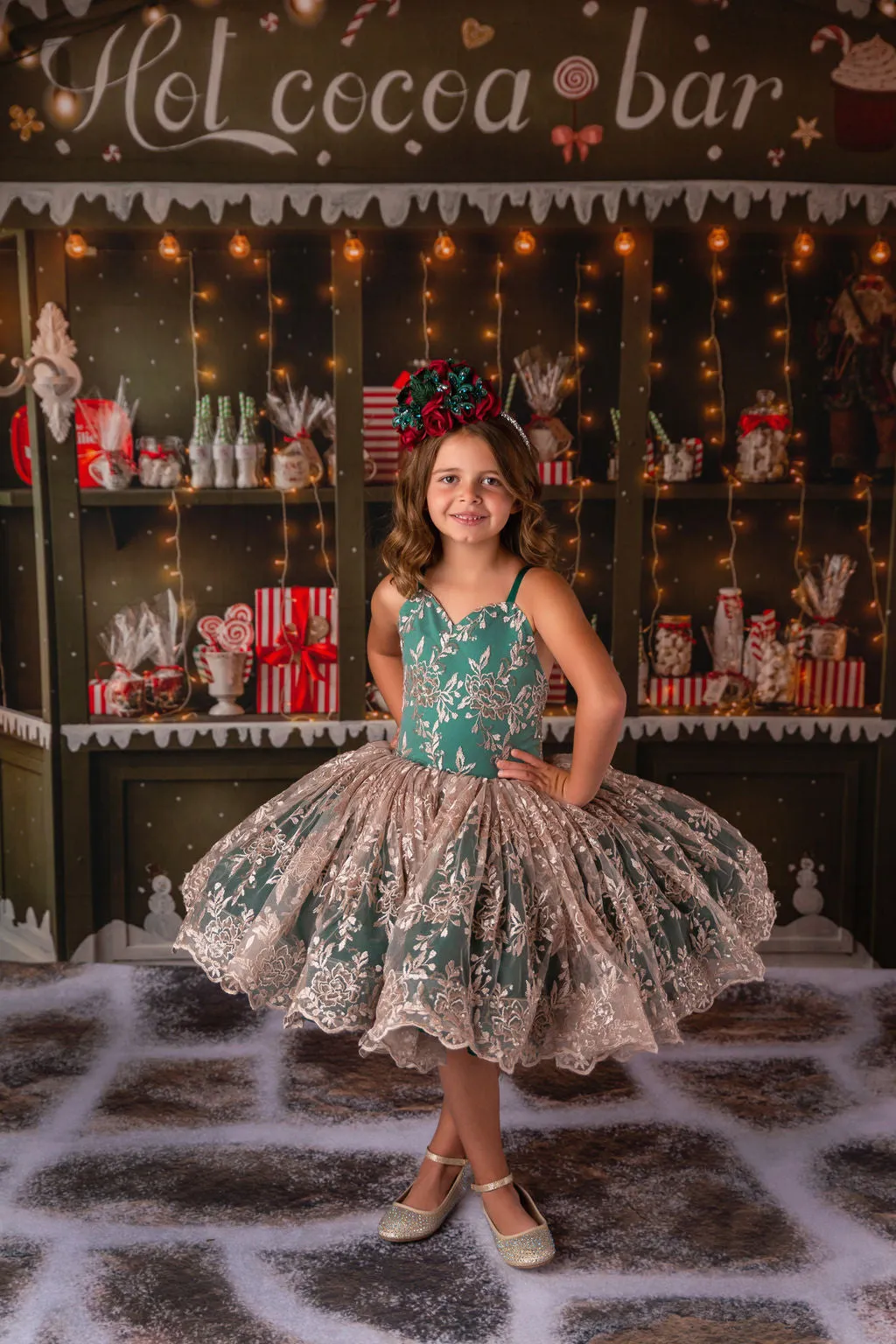 Ready to ship euc "Jillian" in green and champagne Petal Length Dress ( 7 Year - Petite 8 Year)